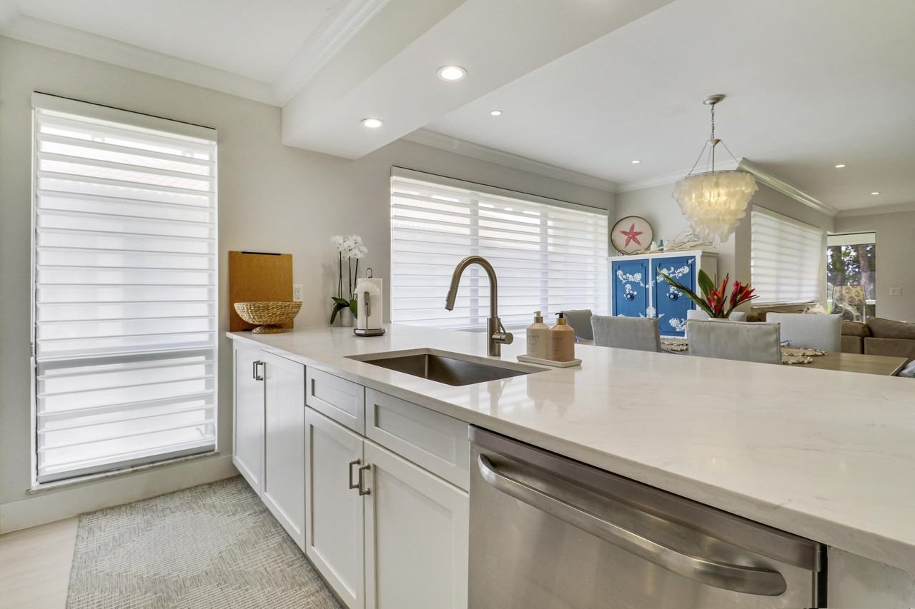 438 Brackenwood Ln S - Photo 7 of 45