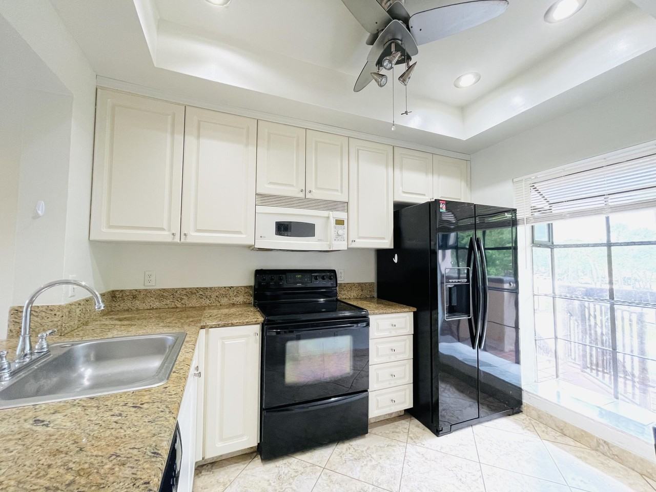 2297 Sw 15th St Apt 122 - Photo 7 of 47