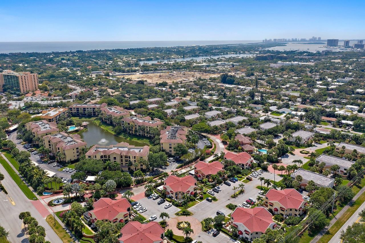 13 Uno Lago Dr - Photo 2 of 28