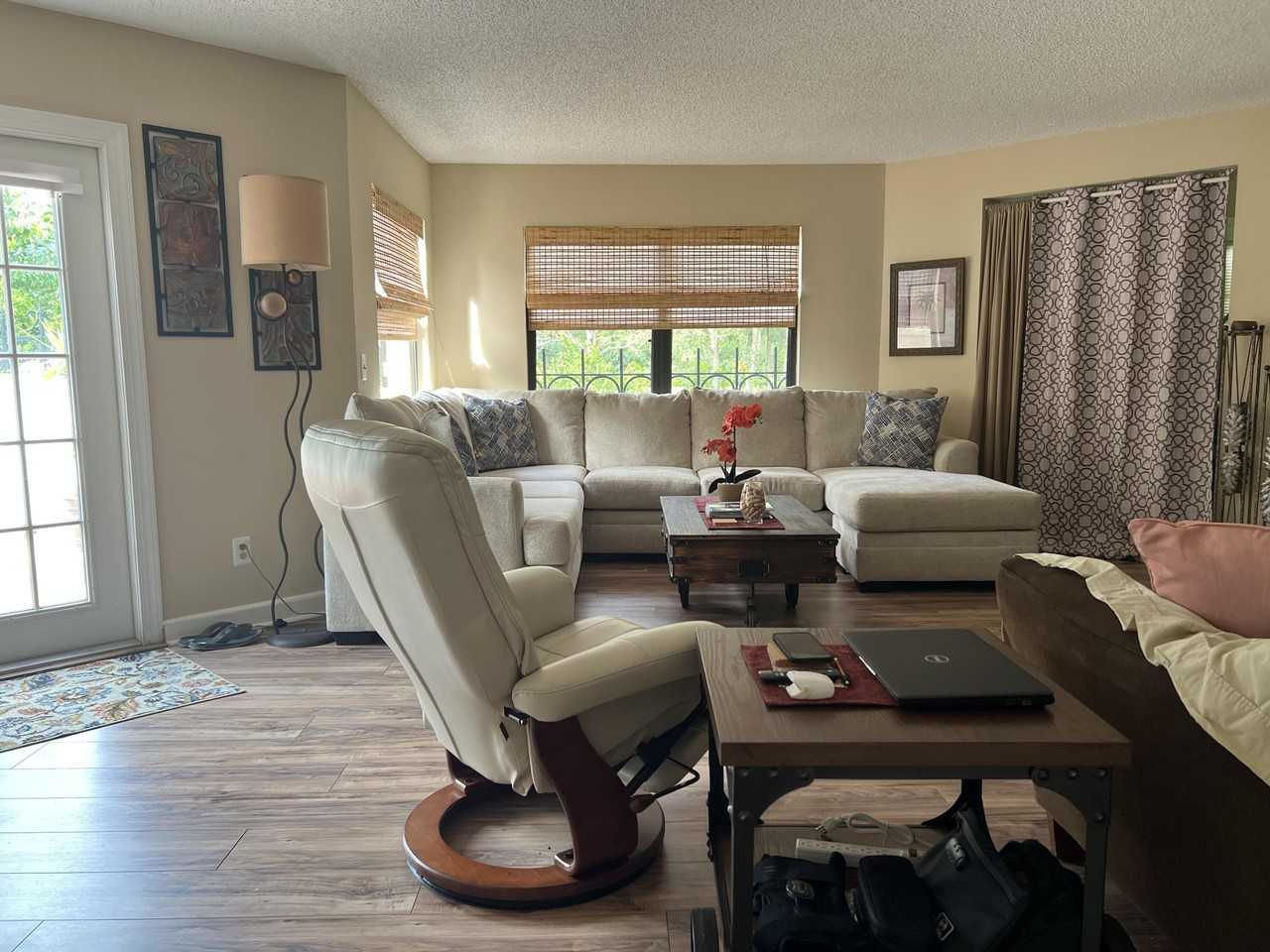 13 Uno Lago Dr - Photo 6 of 28