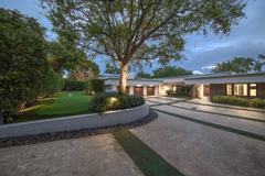 420 Se 17th Ave - Photo 1 of 1