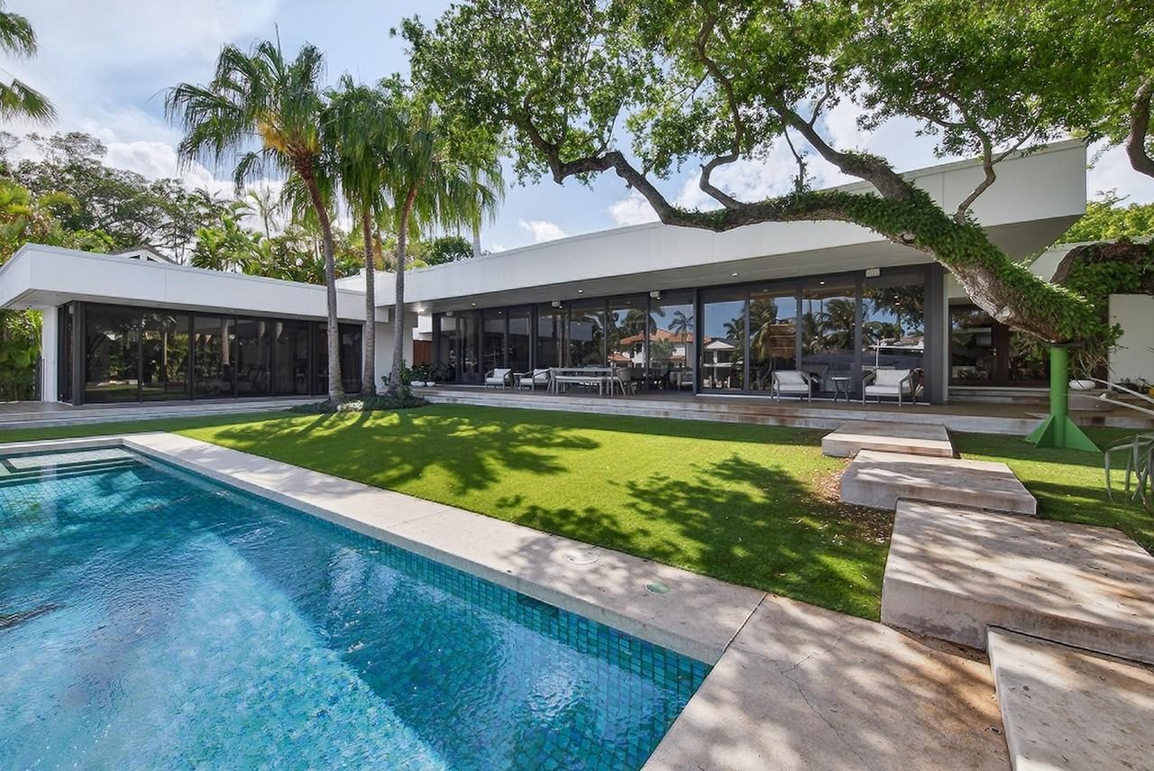 420 Se 17th Ave - Photo 4 of 50