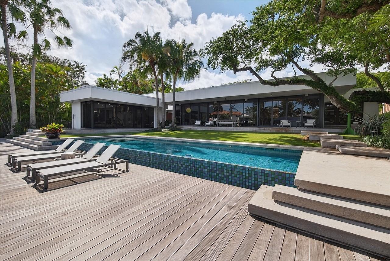 420 Se 17th Ave - Photo 5 of 50