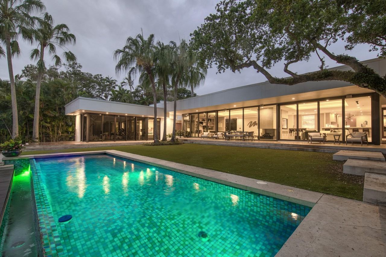 420 Se 17th Ave - Photo 6 of 50