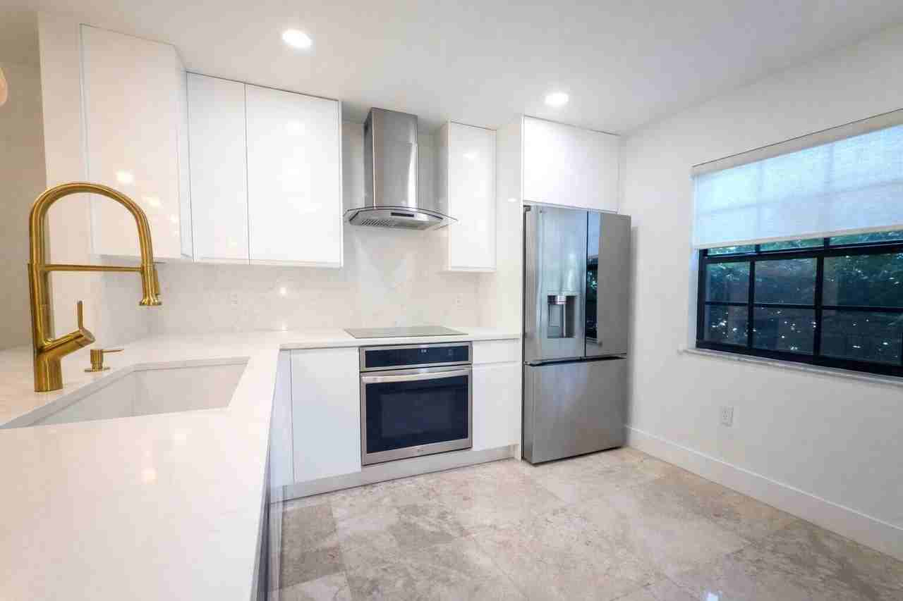 576 Westree Ln - Photo 5 of 28