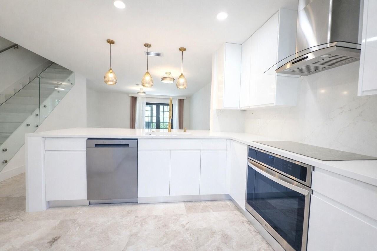 576 Westree Ln - Photo 6 of 28