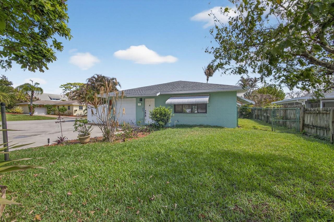 4914 Se Pine Knoll Way - Photo 2 of 50