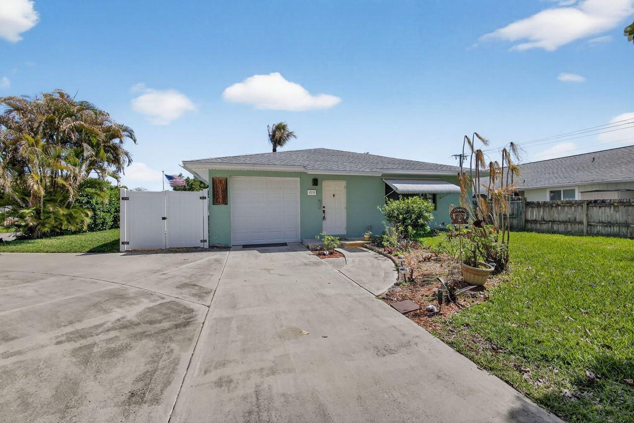 4914 Se Pine Knoll Way - Photo 6 of 50