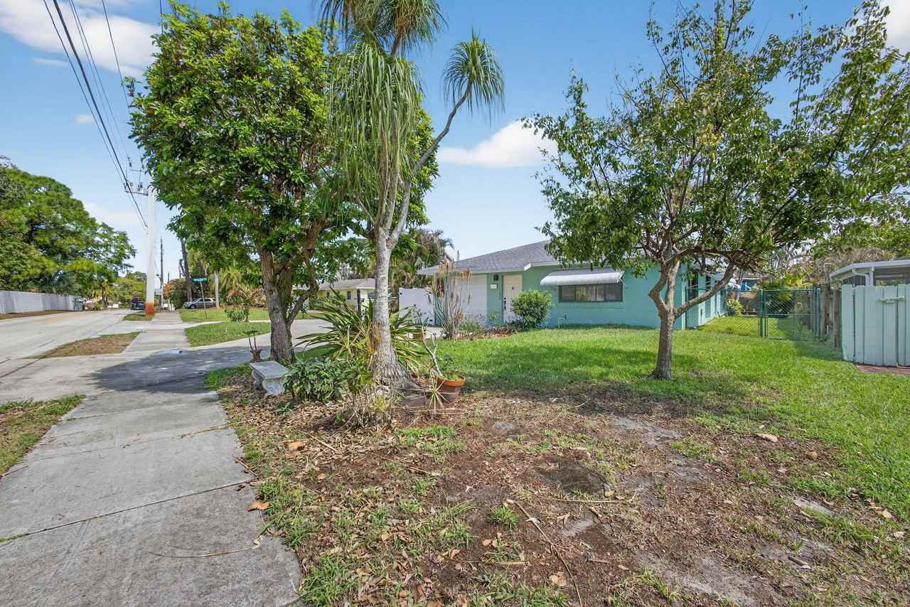 4914 Se Pine Knoll Way - Photo 7 of 50