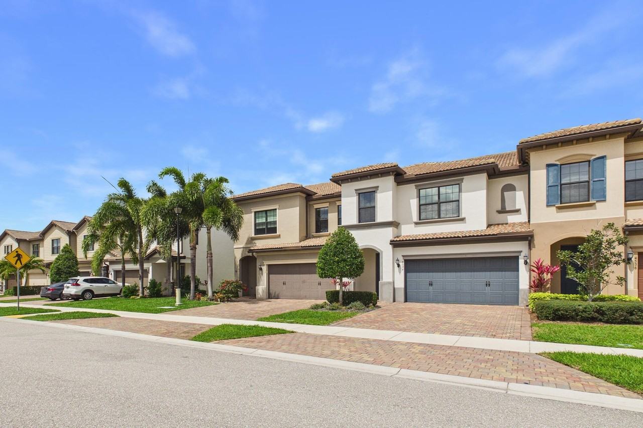 4534 San Fratello Cir - Photo 3 of 50