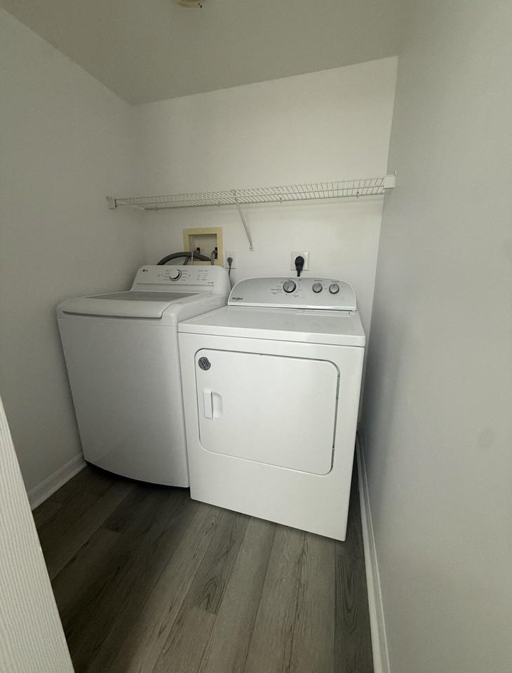 100 Crestwood Ct N Apt 111 - Photo 4 of 19