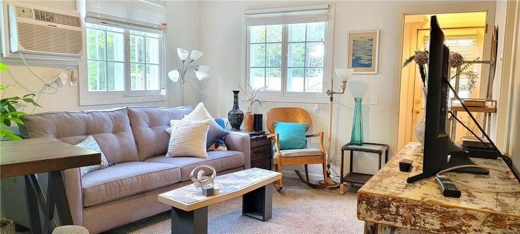 2335 Hemlock Ln N - Photo 5 of 41