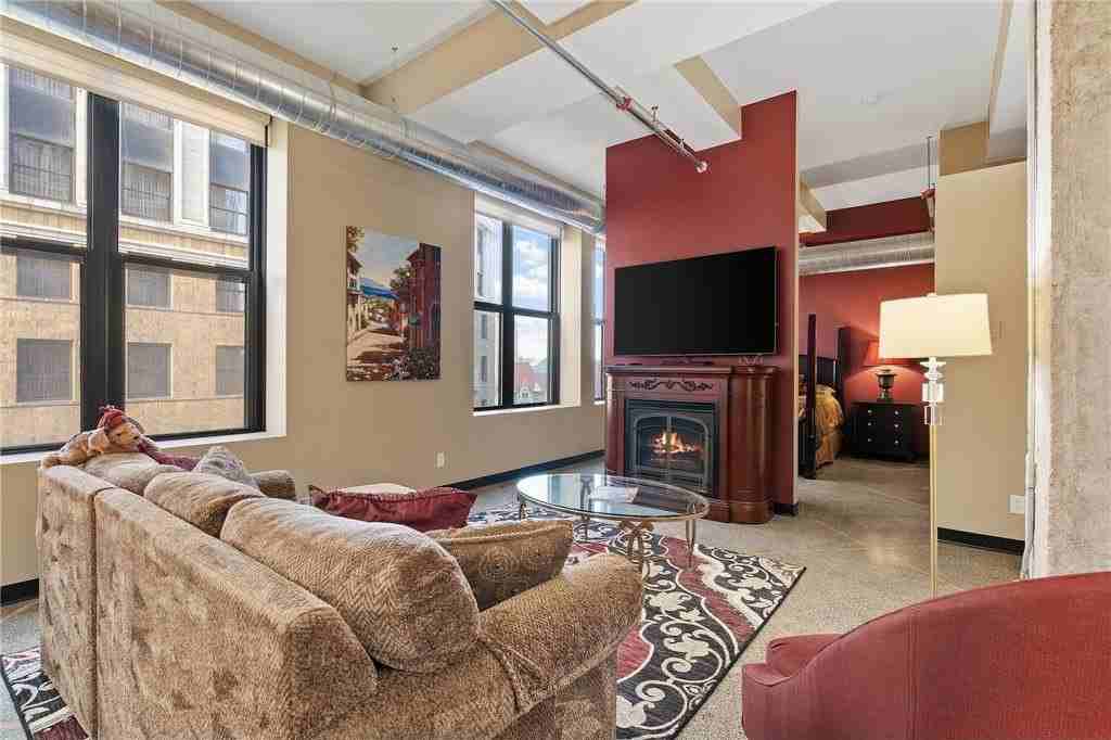 350 Saint Peter St #802 - Photo 7 of 32