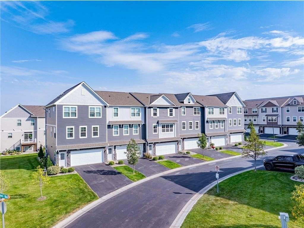 1619 Windigo Ln - Photo 4 of 50