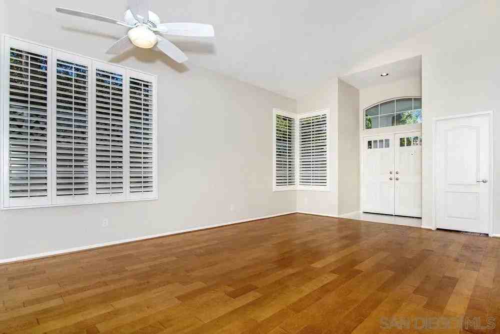 5205 Caminito Exquisito - Photo 5 of 29