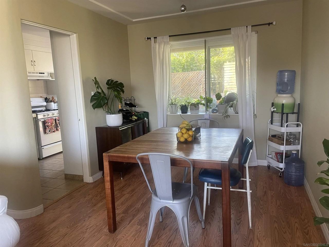 4511 Santa Monica Ave - Photo 5 of 12