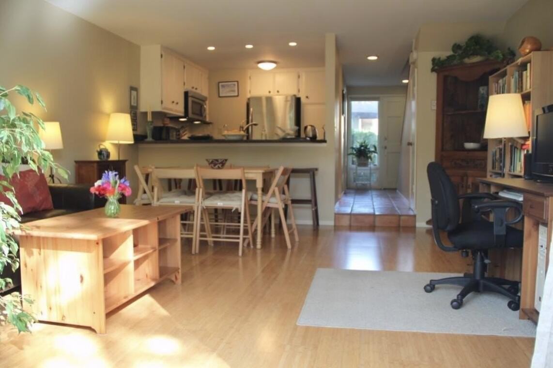 590 Mills Way - Photo 2 of 17