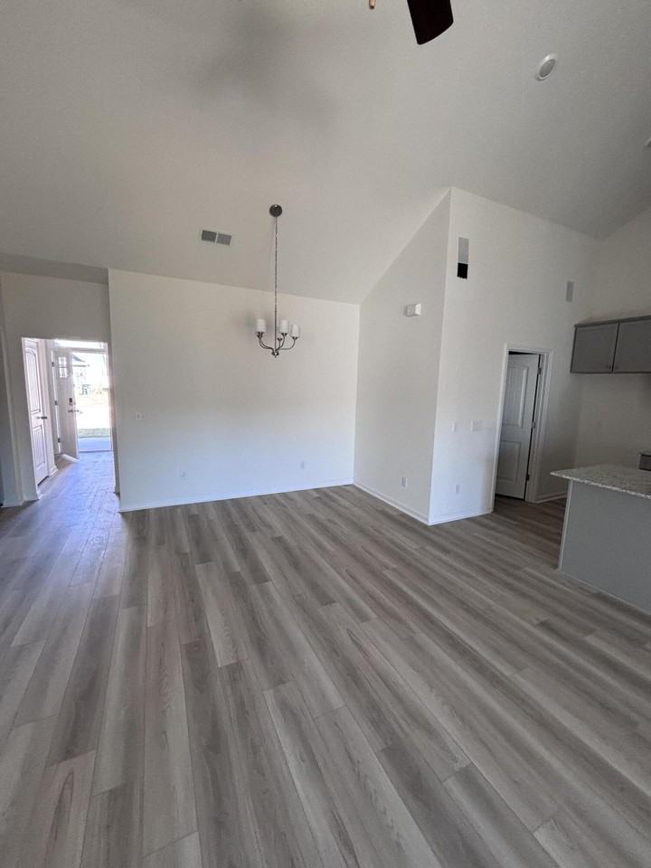 332 Acorn St - Photo 3 of 12