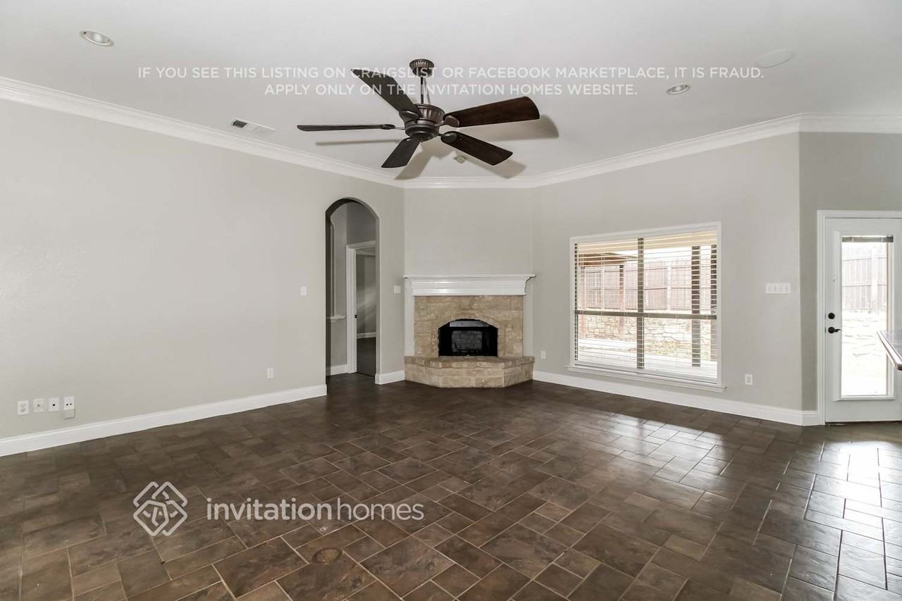 134 Muirfield Dr - Photo 3 of 15