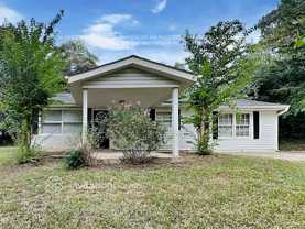 1839 Waldrep Cir Se - Photo 1 of 1