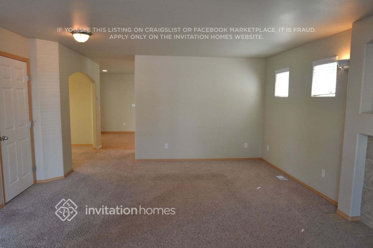 18403 96th Ave E - Photo 3 of 14