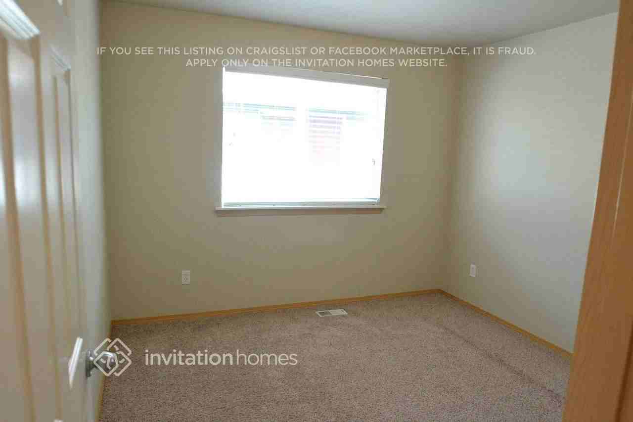 18403 96th Ave E - Photo 7 of 14