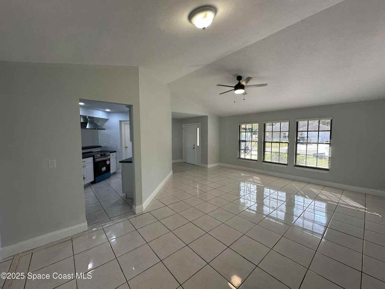 1573 Jasper Ave Nw - Photo 6 of 40