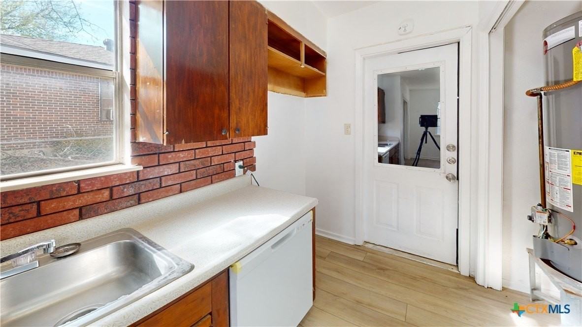 1102 S Ann Blvd - Photo 7 of 13