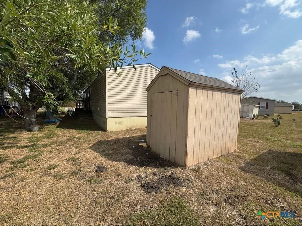 456 Limestone Dr - Photo 2 of 20