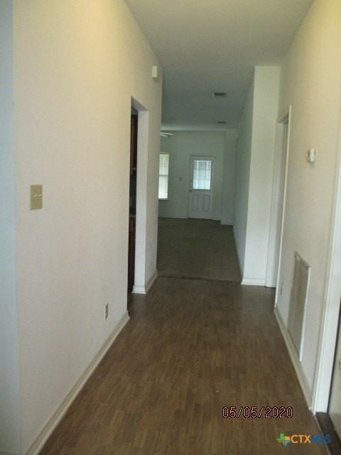 106 Jocelyn Cir - Photo 3 of 15