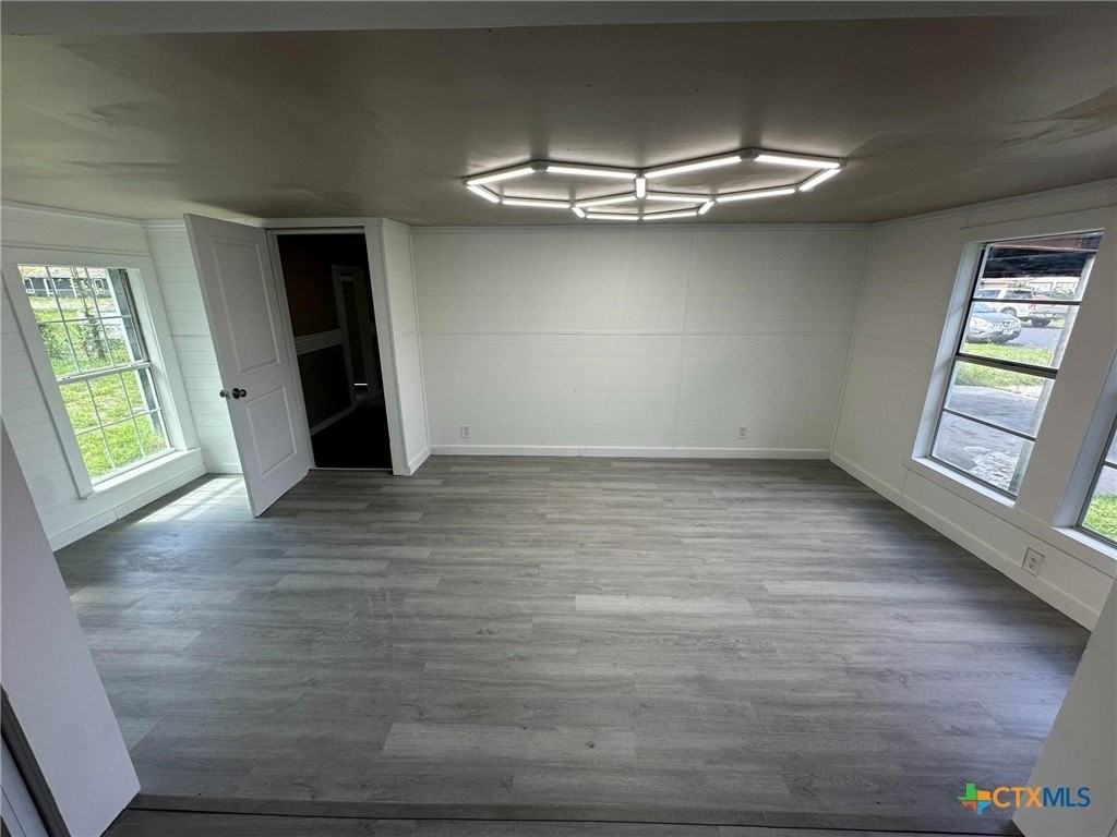 1903 Glendale St - Photo 4 of 11