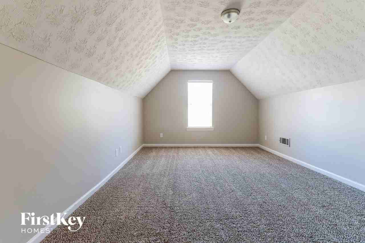 2395 Pemberton Pt - Photo 6 of 15