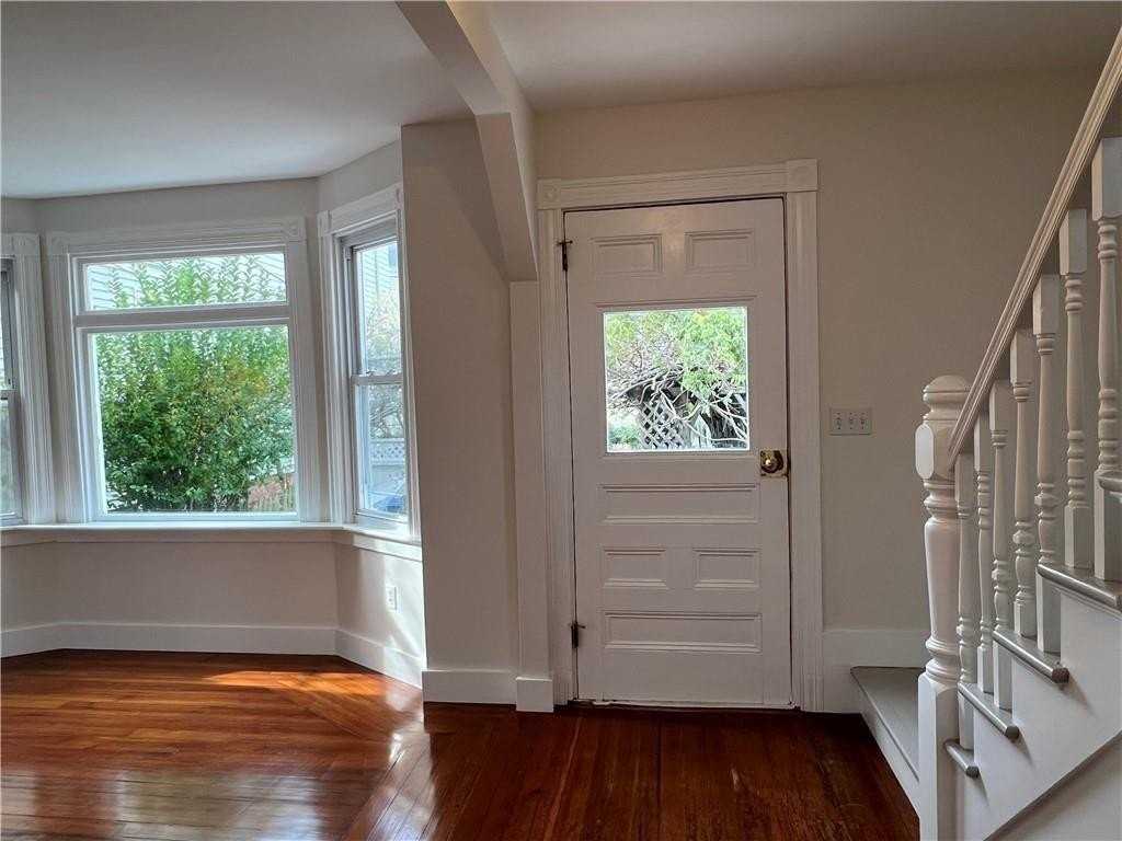 109 2nd St - Photo 4 of 22