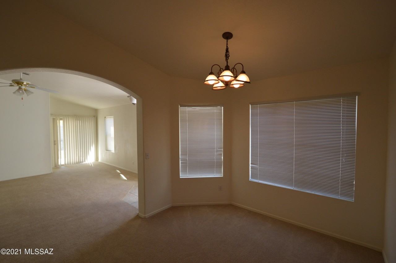 7925 W Mural Hill Dr - Photo 4 of 12