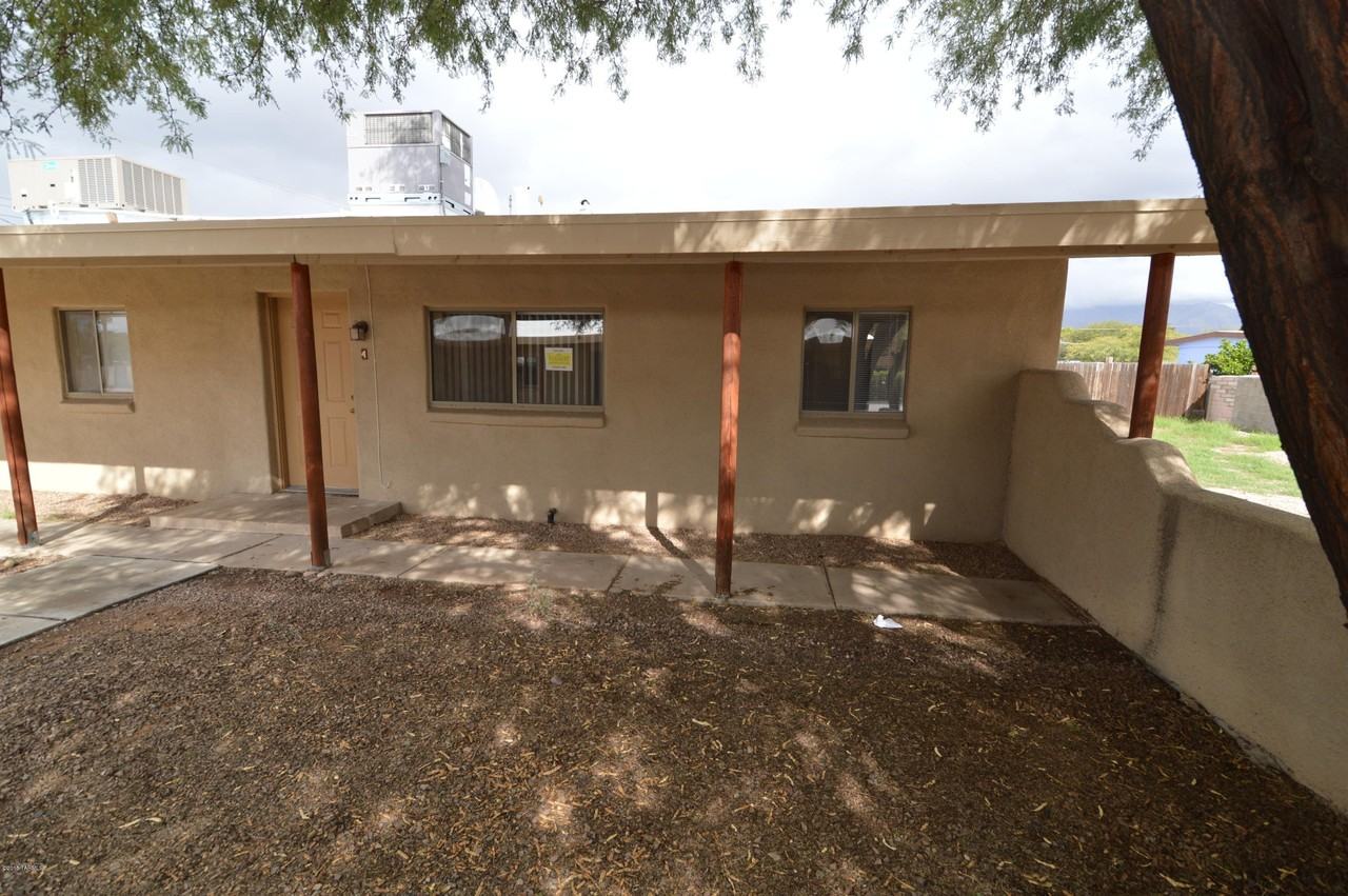 2610 N Dodge Blvd Apt 1 - Photo 2 of 10