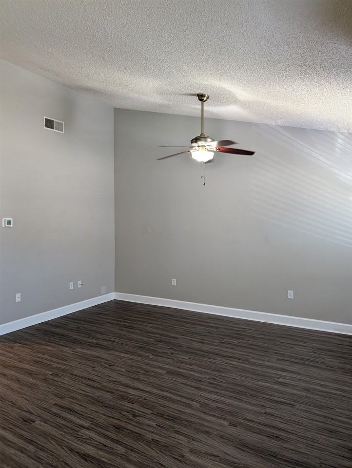 447 Cactus St - Photo 2 of 15