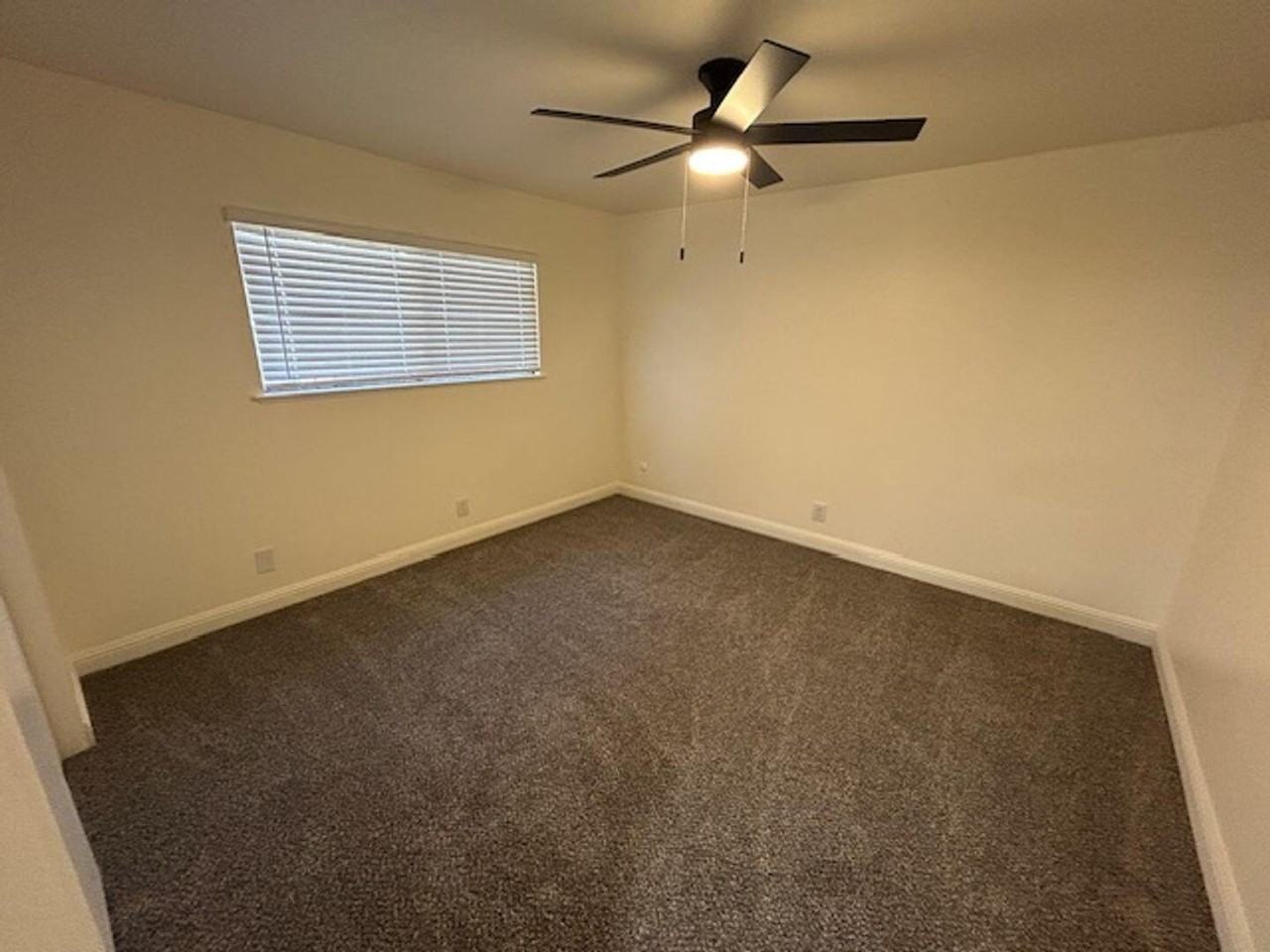 1608 S Central St - Photo 7 of 14