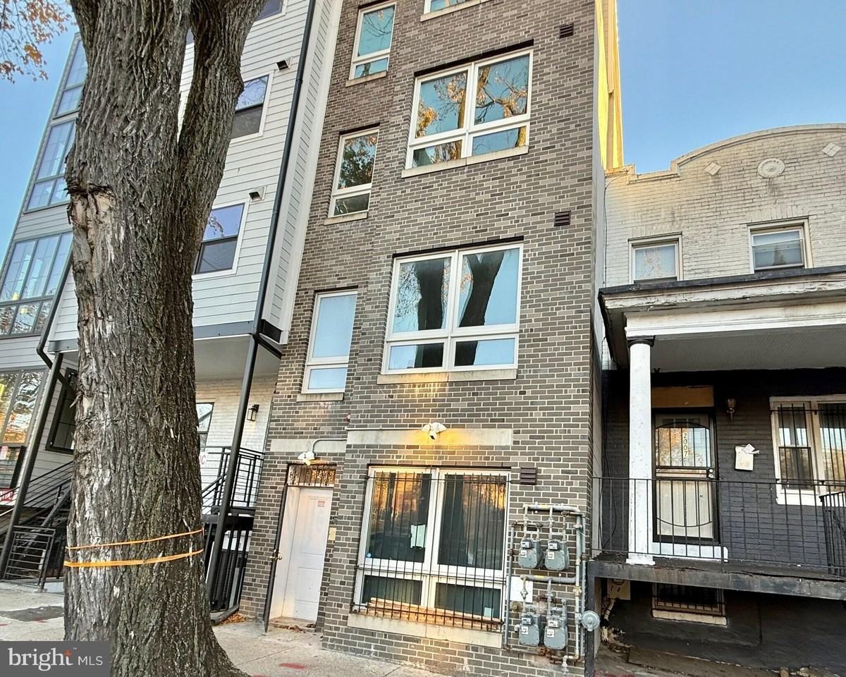 2009 Benning Rd Ne Unit 1 - Photo 2 of 11