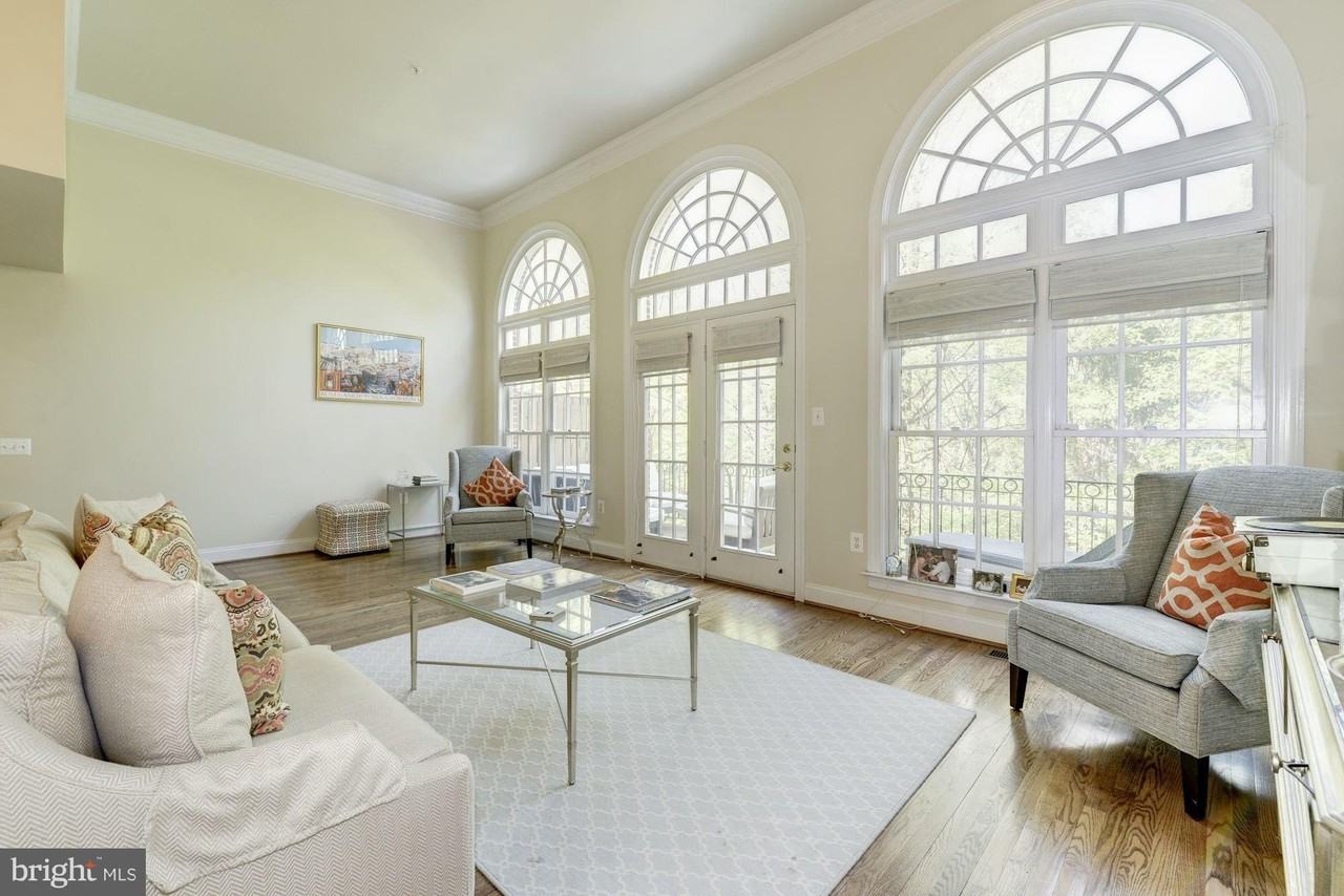 4005 Mansion Dr Nw - Photo 3 of 32