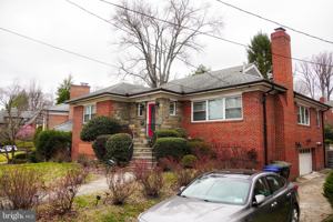 featured image of 1633 Kalmia Rd Nw