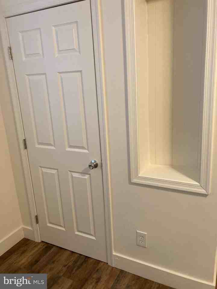 623 Columbia Ave #C - Photo 2 of 7