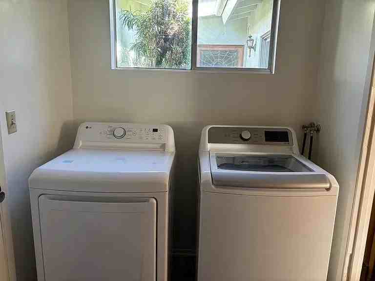 12538 Collins St - Photo 3 of 8