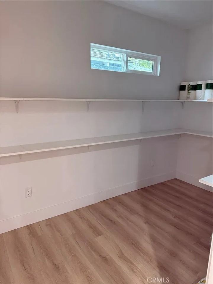 14626 Morrison St - Photo 2 of 8