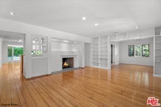 4031 Hollyline Ave - Photo 3 of 8