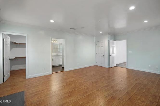 1211 S Pine St - Photo 2 of 8