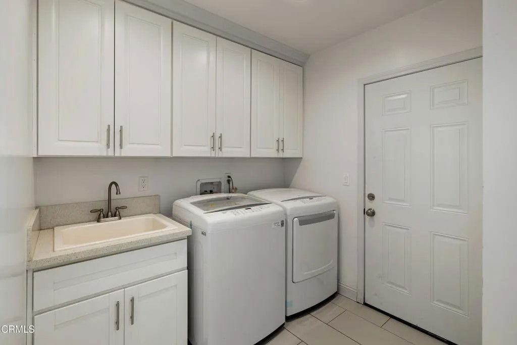 1211 S Pine St - Photo 3 of 8