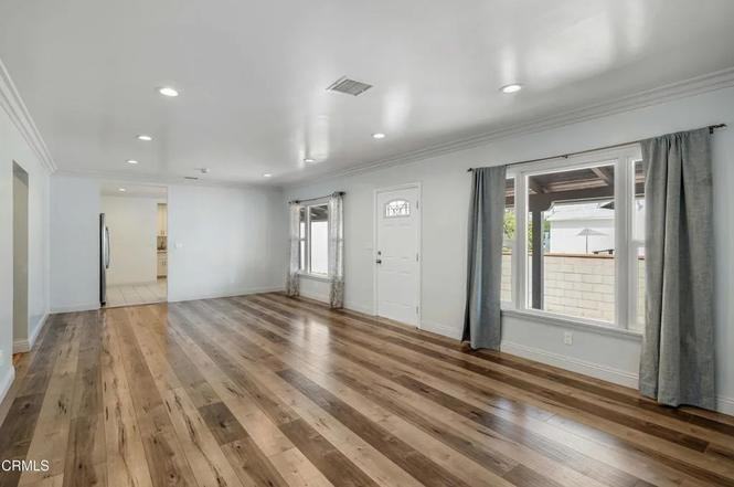 1211 S Pine St - Photo 5 of 8