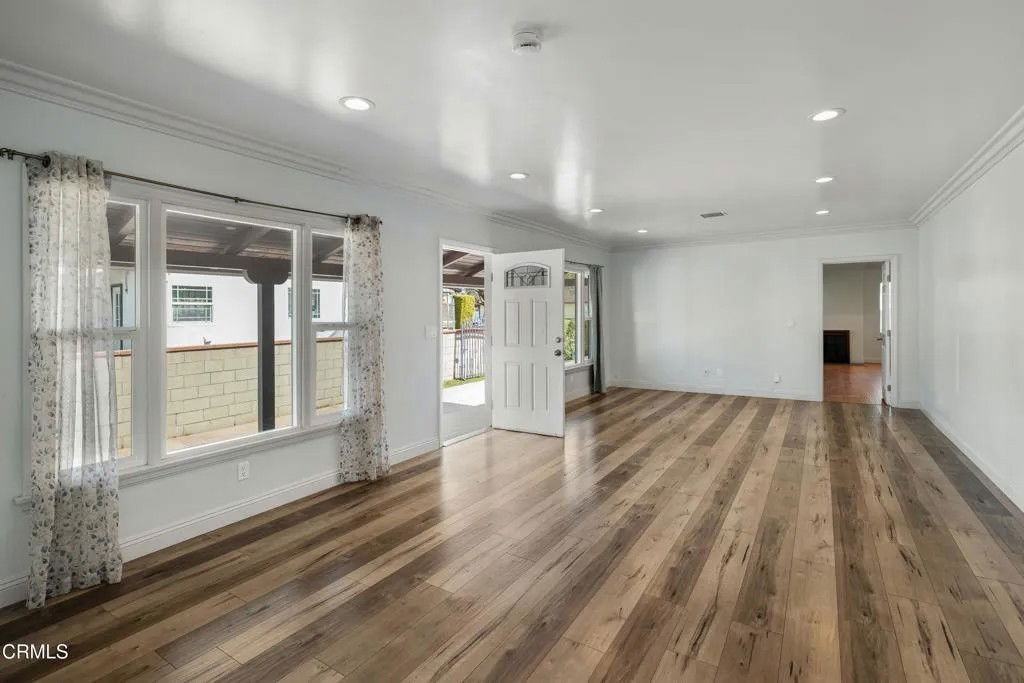 1211 S Pine St - Photo 7 of 8