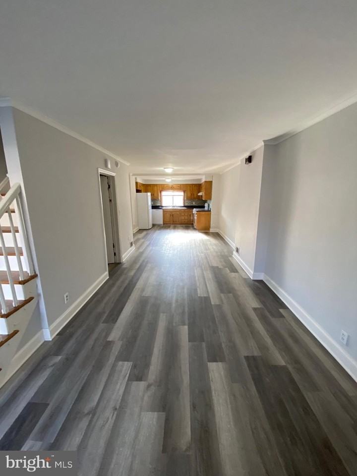 338 Gusryan St - Photo 3 of 20