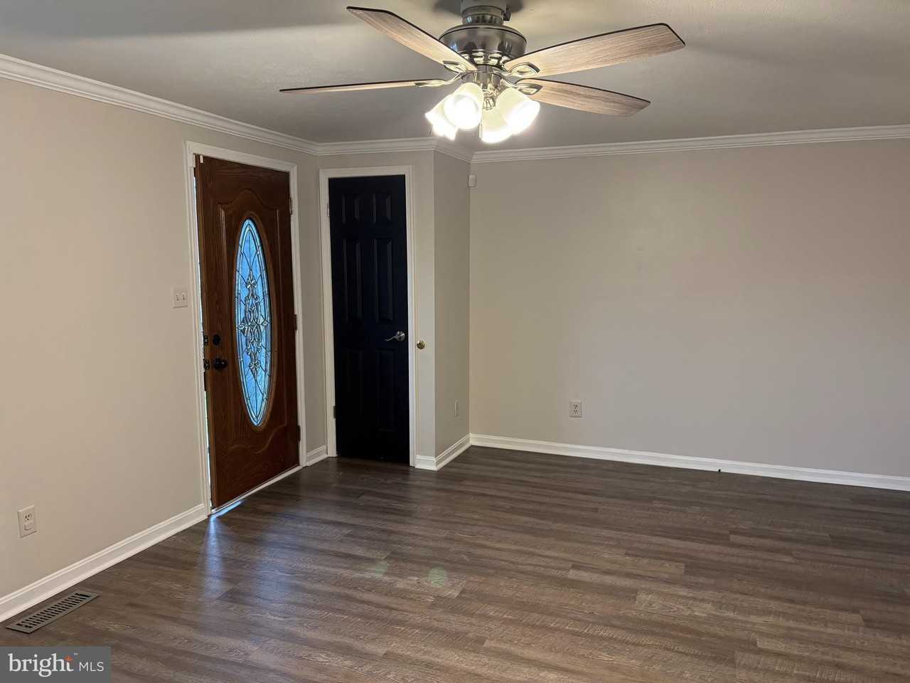 102 Laurel Valley Ct - Photo 2 of 14